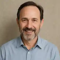 Portrait of James Houlton from Newcastle NSW providing a personal Ripper Casino AU review with responsible gambling stance